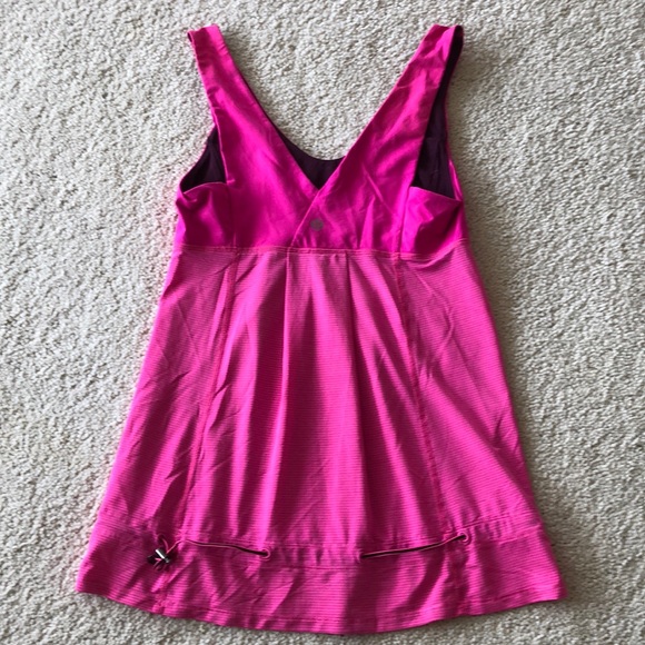 Lululemon Hustle & Bustle Yoga/Run Raspberry top Size 6 - Picture 5 of 16